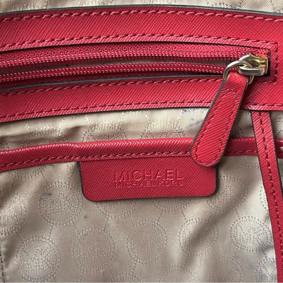 Michael Kors East West Red Leather Top Zip Gold Jet Set Tote - Picture 10 of 10